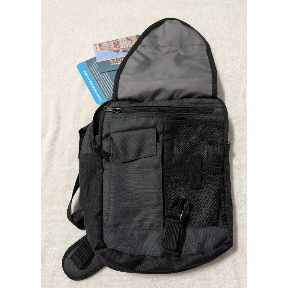 Rick Steves Europe Travel Gear Veloce Guide Bag For iPad Crossbody green black